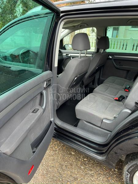 Volkswagen Touran 2.0 Tdi
