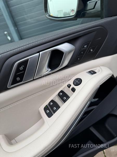 BMW X5 xDrive 40i Hybrid M