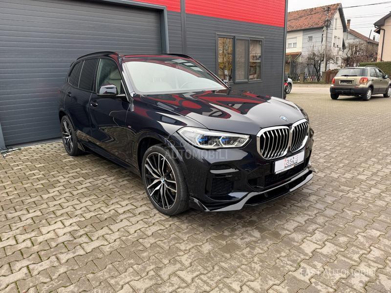 BMW X5 xDrive 40i Hybrid M