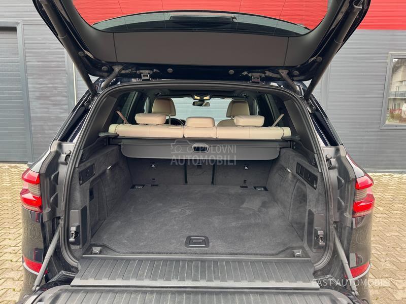 BMW X5 xDrive 40i Hybrid M