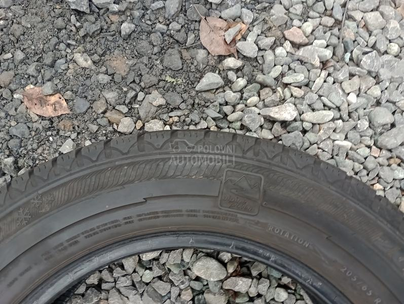 Semperit 205/65 R16 Zimska