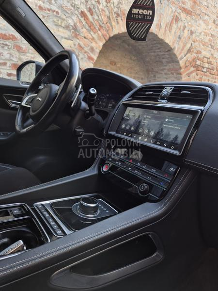 Jaguar F pace R Sport / 4x4 /