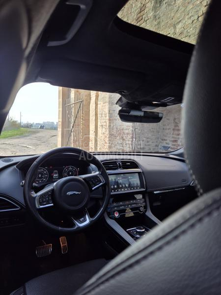 Jaguar F pace R Sport / 4x4 /