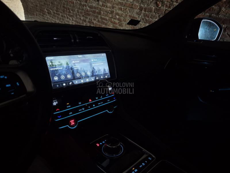 Jaguar F pace R Sport / 4x4 /