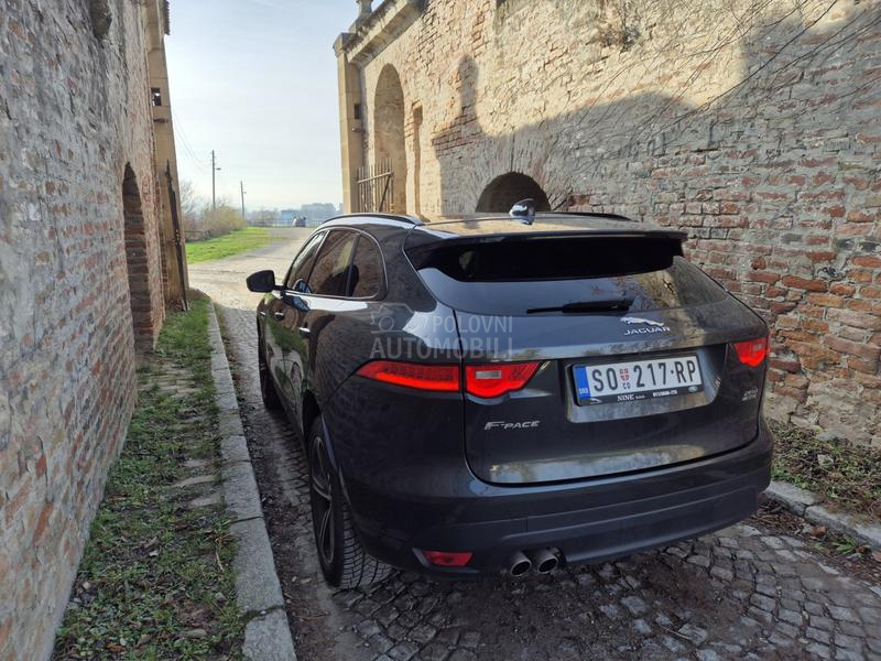 Jaguar F pace R Sport / 4x4 /