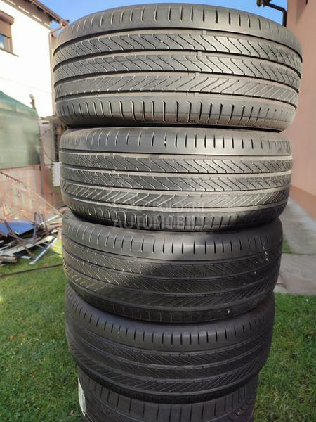 Continental 235/50 R19 Letnja