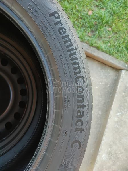 Continental 235/50 R19 Letnja