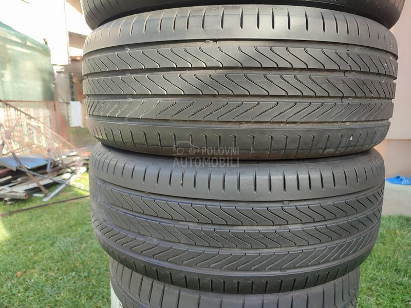 Continental 235/50 R19 Letnja
