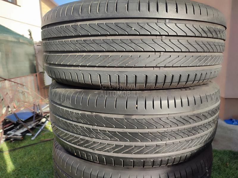 Continental 235/50 R19 Letnja