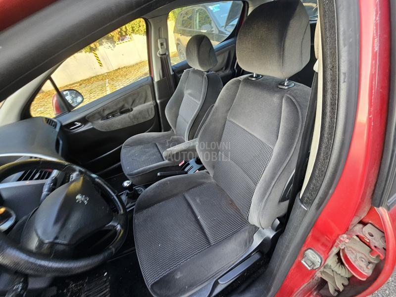 Peugeot 207 1.4 Za trgovce