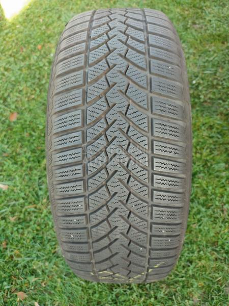 Semperit 215/55 R17 Zimska