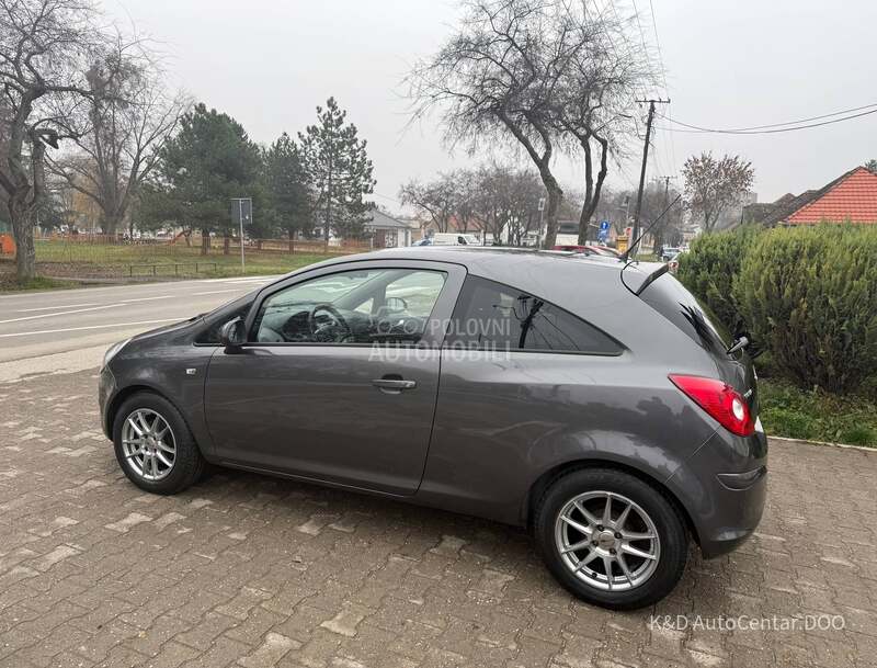 Opel Corsa D 1.2 V.Ser.vis