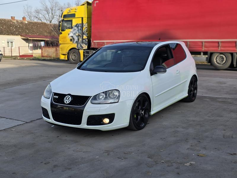 Volkswagen Golf 5 GTI