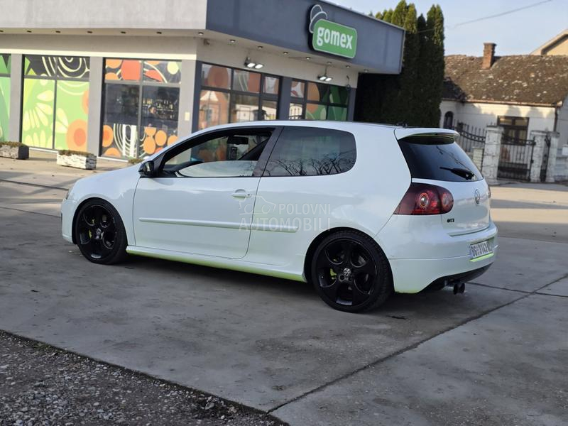 Volkswagen Golf 5 GTI