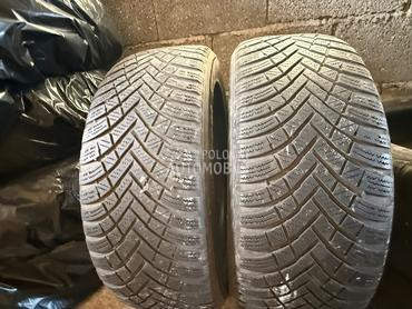 Hankook 215/55 R17 Zimska