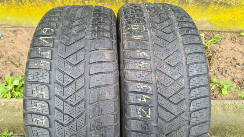 Pirelli 245/45 R19 Zimska