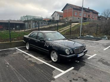 Mercedes Benz E 300 TD OM606
