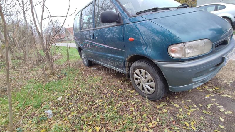 Nissan Serena 1.6