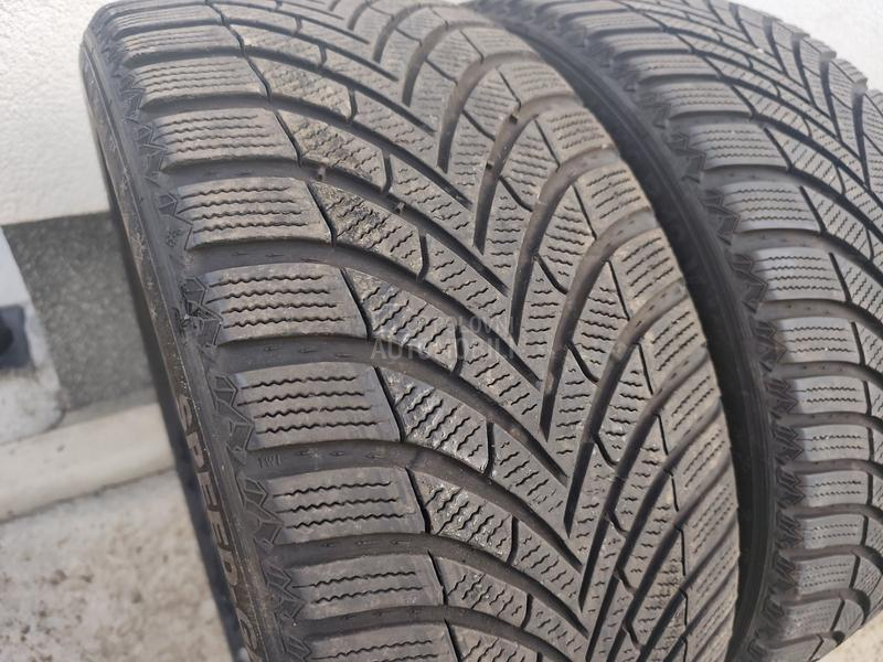 Semperit 245/40 R19 Zimska