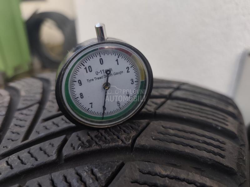 Semperit 245/40 R19 Zimska