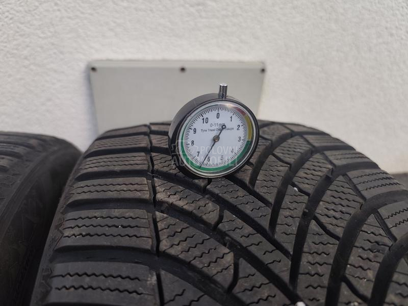 Semperit 245/40 R19 Zimska