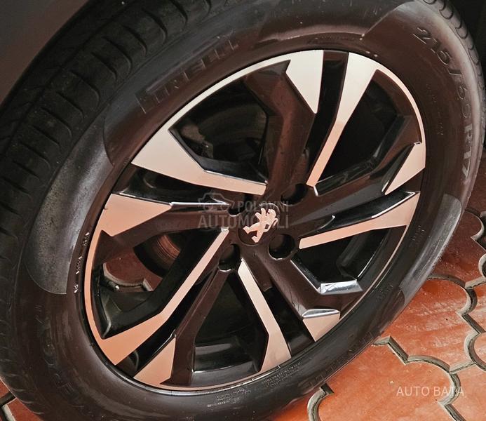 Peugeot 2008 1.5 HDi ALLURE