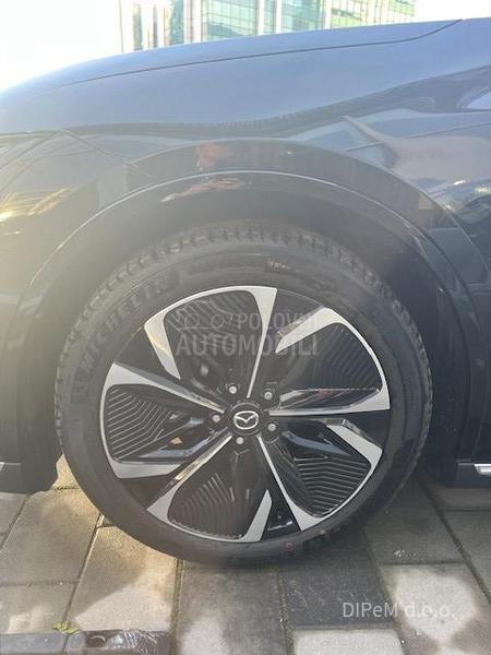 Mazda 6e TAKUMI PLUS