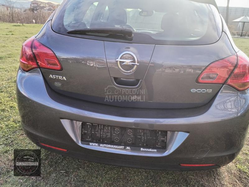 Opel Astra J 1.4
