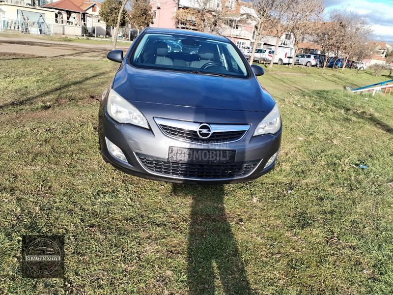 Opel Astra J 1.4