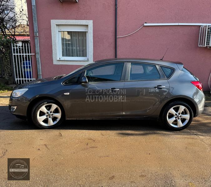 Opel Astra J 1.4