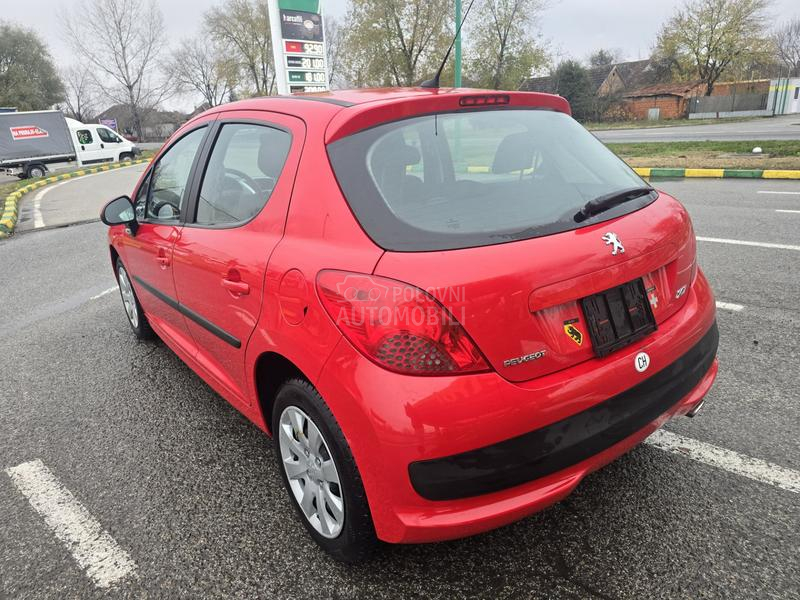 Peugeot 207 1,4i 16v Trendy