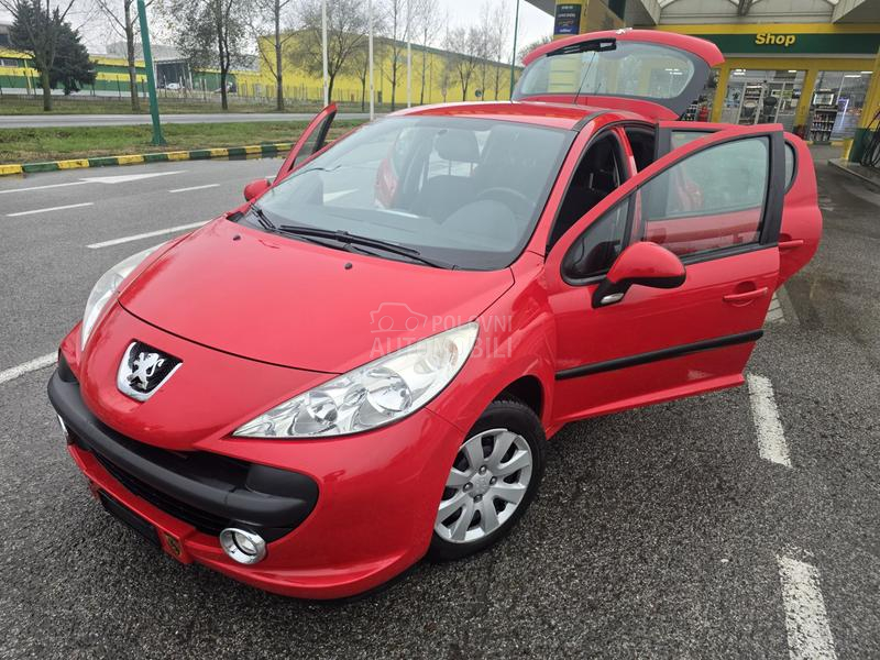 Peugeot 207 1,4i 16v Trendy