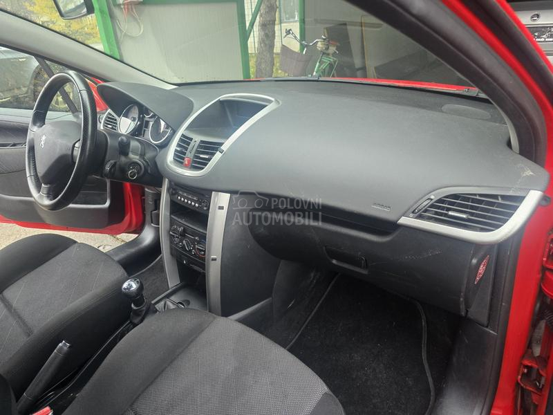 Peugeot 207 1,4i 16v Trendy