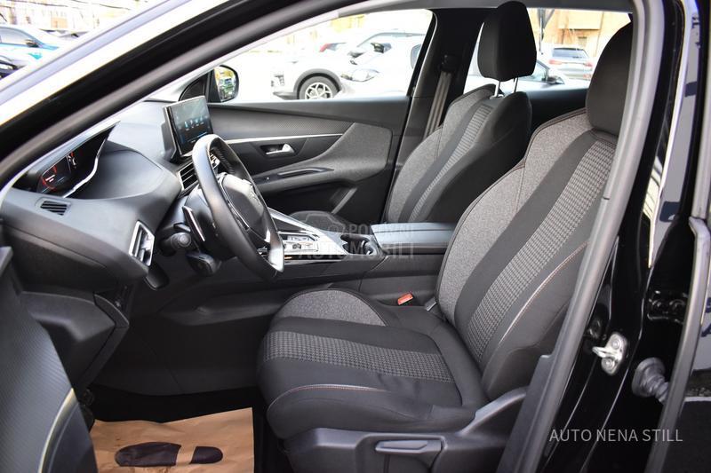 Peugeot 3008 1.2 Active AT