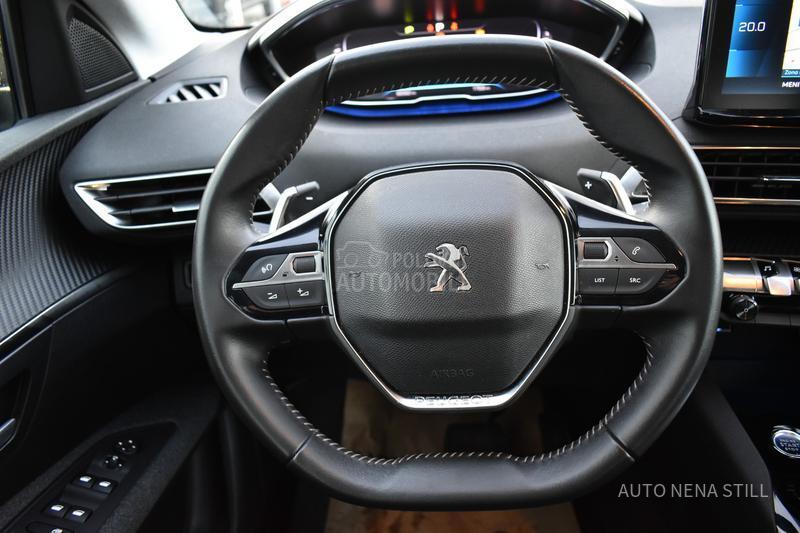 Peugeot 3008 1.2 Active AT