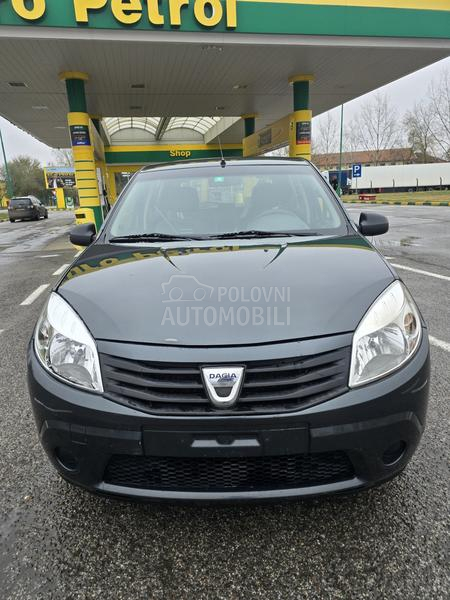 Dacia Sandero 1,2 16v BASE