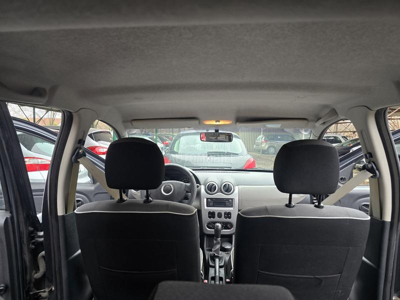 Dacia Sandero 1,2 16v BASE