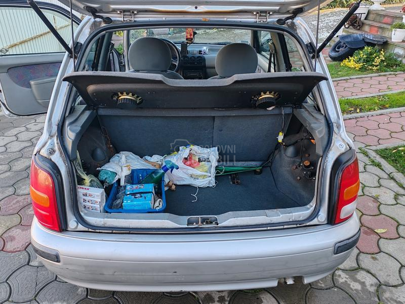 Nissan Micra 1.0 k.l.i.m.a