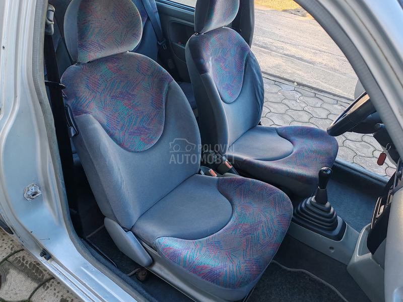 Nissan Micra 1.0 k.l.i.m.a