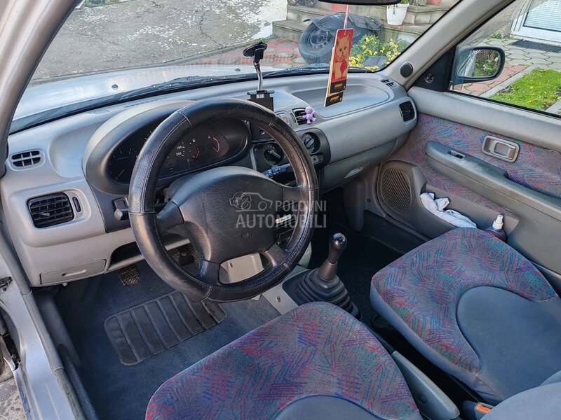 Nissan Micra 1.0 k.l.i.m.a