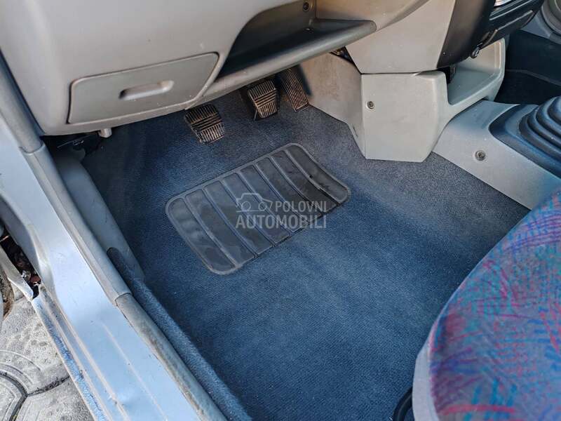 Nissan Micra 1.0 k.l.i.m.a