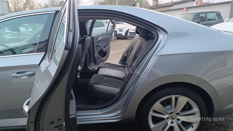 Škoda Superb 2.0 TDI STYLE