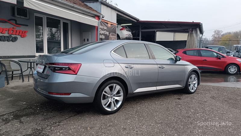 Škoda Superb 2.0 TDI STYLE