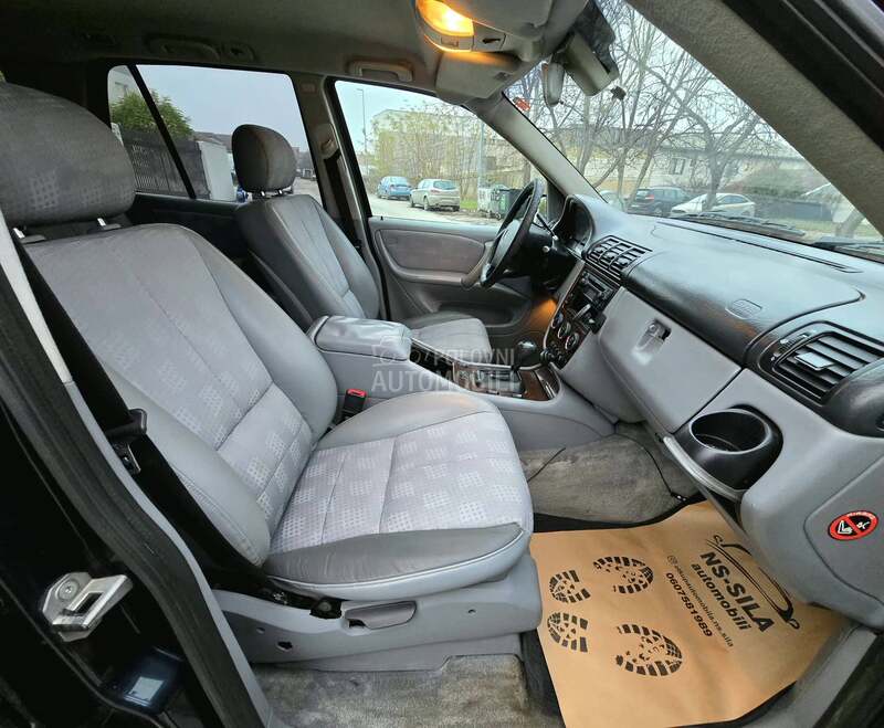 Mercedes Benz ML 270 2.7 CDI