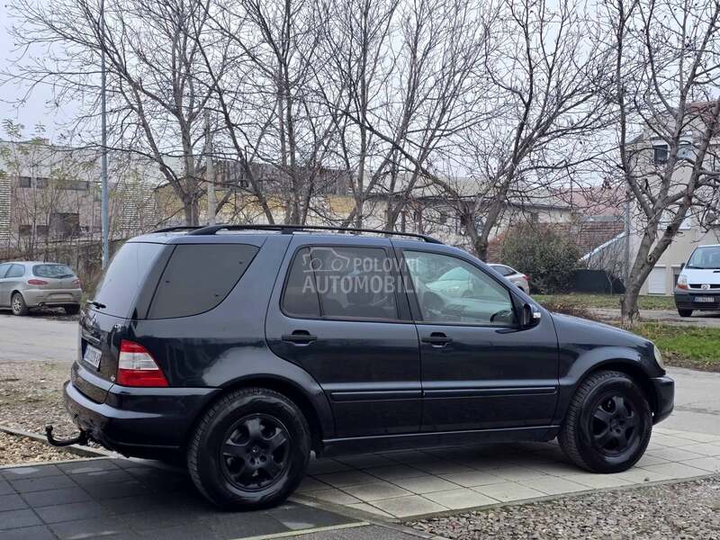 Mercedes Benz ML 270 2.7 CDI