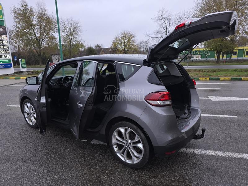 Renault Scenic initiale Paris