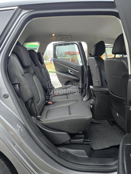 Renault Scenic initiale Paris