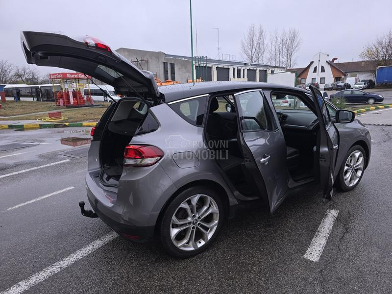Renault Scenic initiale Paris