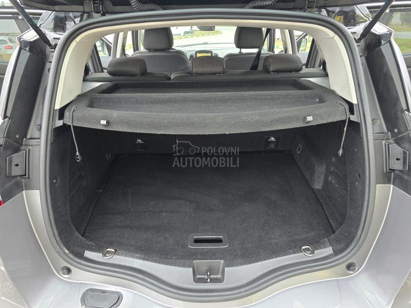 Renault Scenic initiale Paris