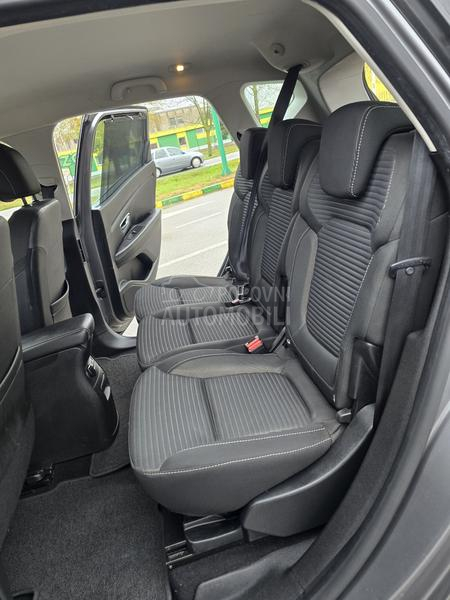 Renault Scenic initiale Paris